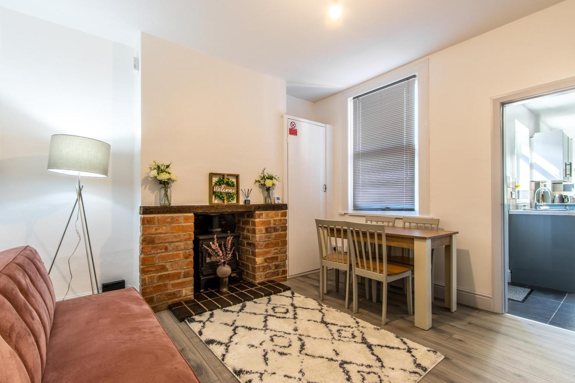 Warburton House, Newark - Walking Distance From North Gate Train Station & Market Place Vila Exterior foto